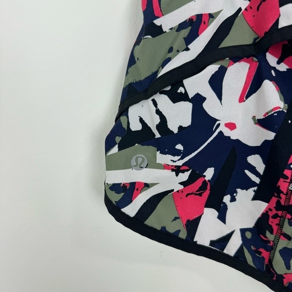 Lululemon Speed Short Pop Cut Boom Juice Multi Black Women’s Size 8 - Picture 7 of 15